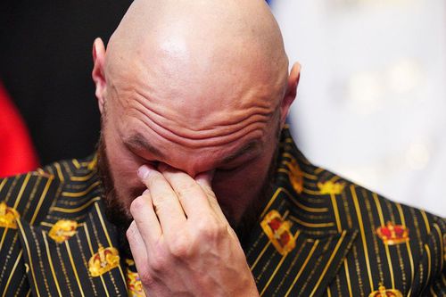 Tyson Fury (35 de ani) a suferit o tăietură gravă exact deasupra ochiului și nu va mai luptă cu Oleksandr Usyk (38 de ani) pe 17 februarie. foto: Imago Images