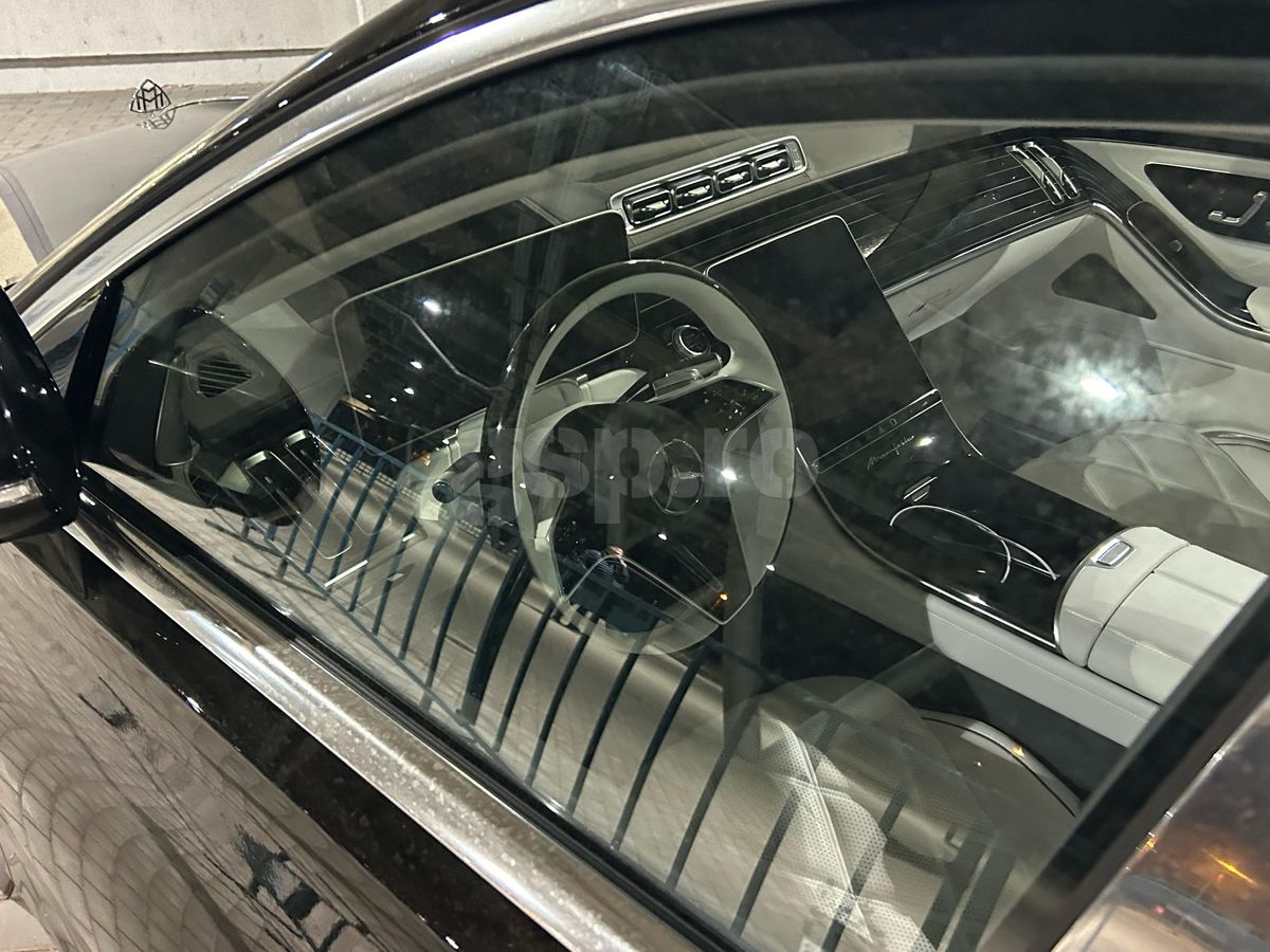 Adrian Mititelu, apariție în bolid de 230.000 de dolari