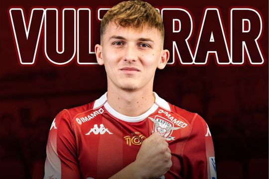 Daniel Sandu, șeful departamentului de scouting de la Rapid, a fost invitat la GSP Live și a vorbit despre transferul lui Cătălin Vulturar de la Lecce, pentru 400.000 de euro.