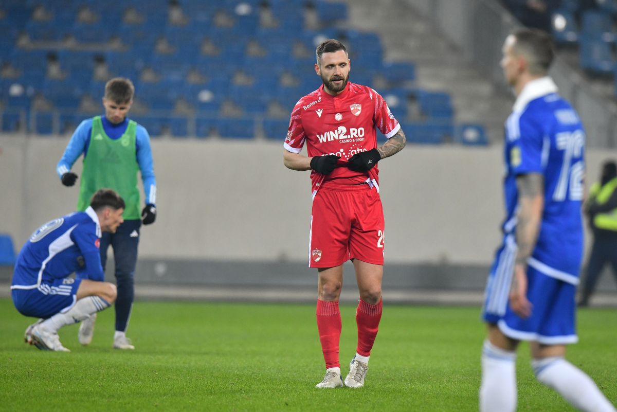 Emoții pentru Dinamo: un jucător important a plecat cu probleme după meciul cu FCU Craiova