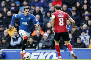 Antrenorul lui Rangers a explicat de ce l-a scos pe Ianis Hagi la pauză: „Mă frustrează, mă enervează! Trebuie să ai și alte calități ca să joci aici”