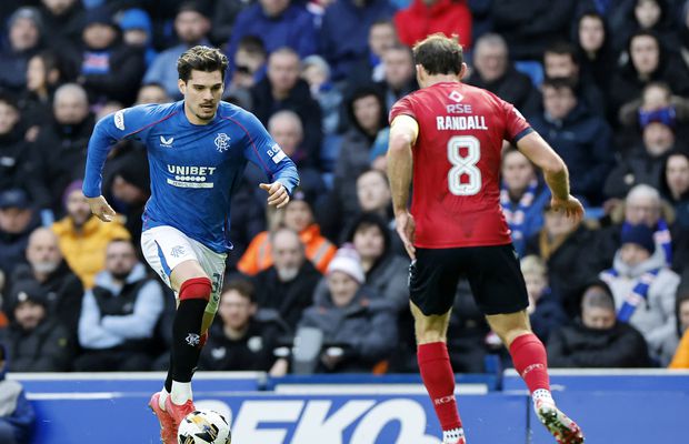 Antrenorul lui Rangers a explicat de ce l-a scos pe Ianis Hagi la pauză: „Mă frustrează, mă enervează! Trebuie să ai și alte calități ca să joci aici”