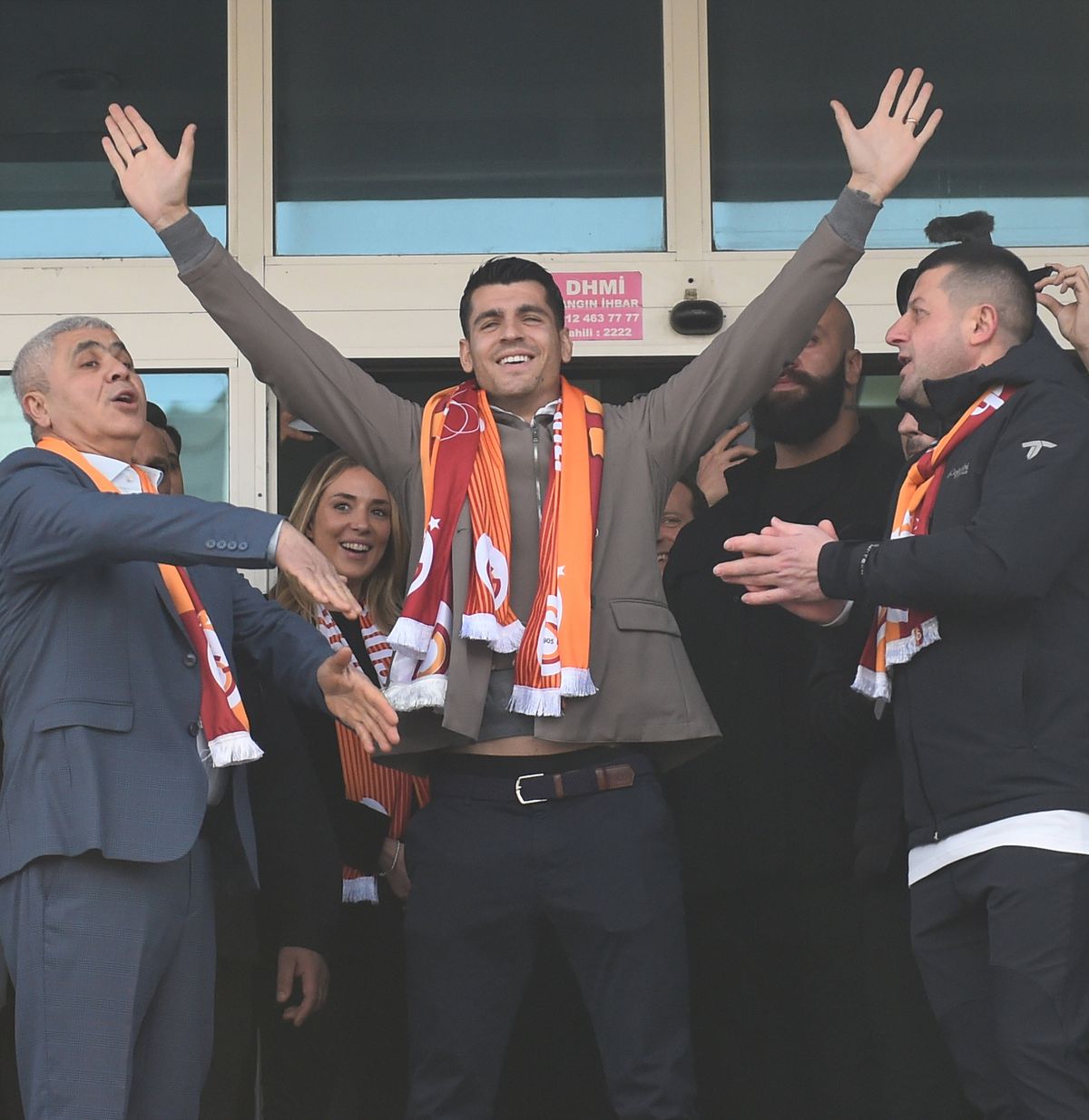 Alvaro Morata întâmpinat de fanii lui Galatasaray