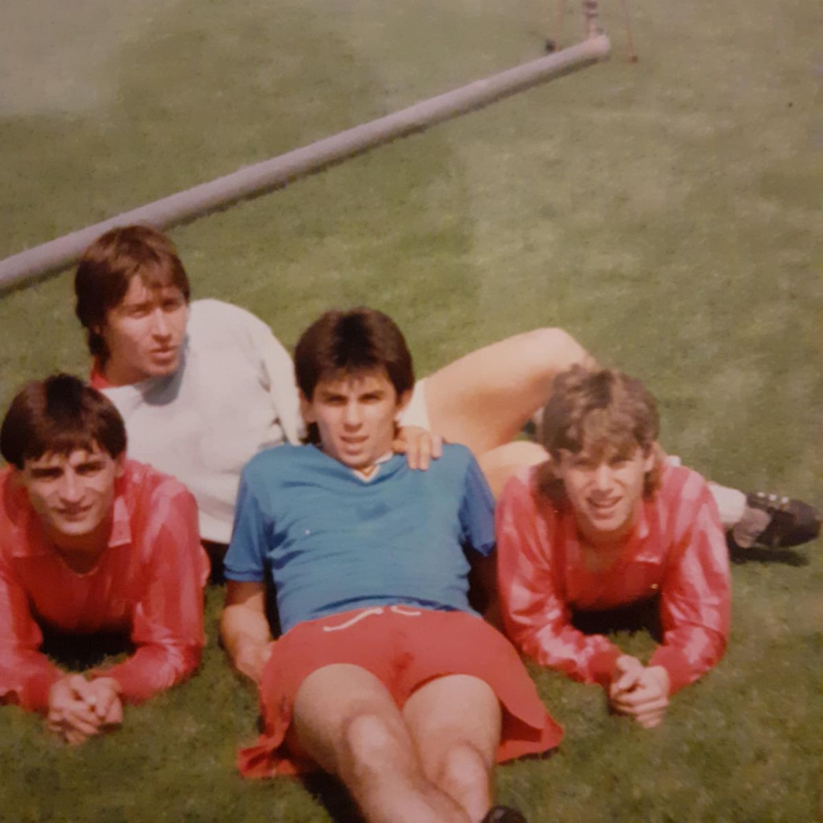 Interviu tulburător cu fratele lui Michael Klein, la 32 de ani de la decesul fostului „tricolor”: „Soția și fiica sunt ahtiate după bani. Își bat joc de numele bietului Mișa”