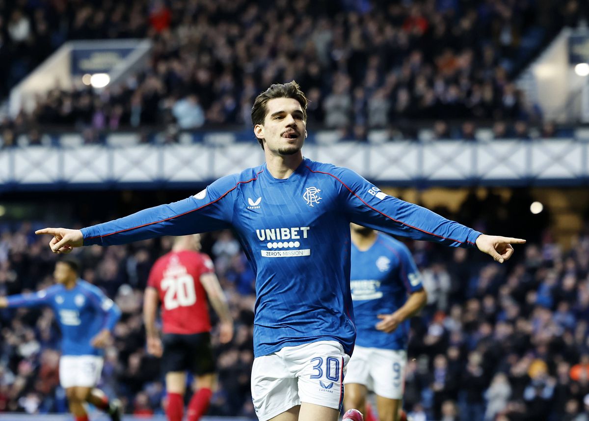 Ianis Hagi, pe picior de plecare de la Rangers: „Lovitură semnificativă” » Dan Șucu este pe urmele românului