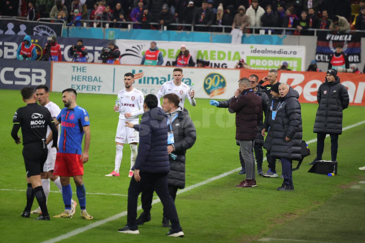 Dan Petrescu, nervos în FCSB - CFR Cluj