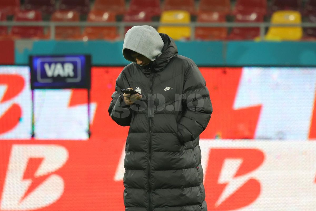 Imagini de la stadion înainte de FCSB - CFR Cluj