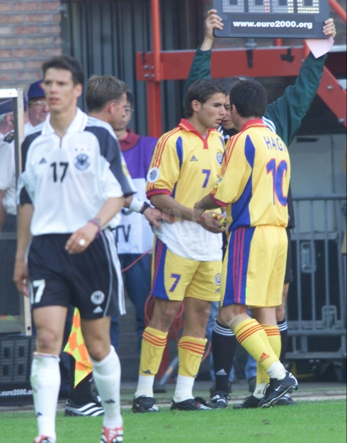 Gică Hagi, în 50 de imagini de colecție