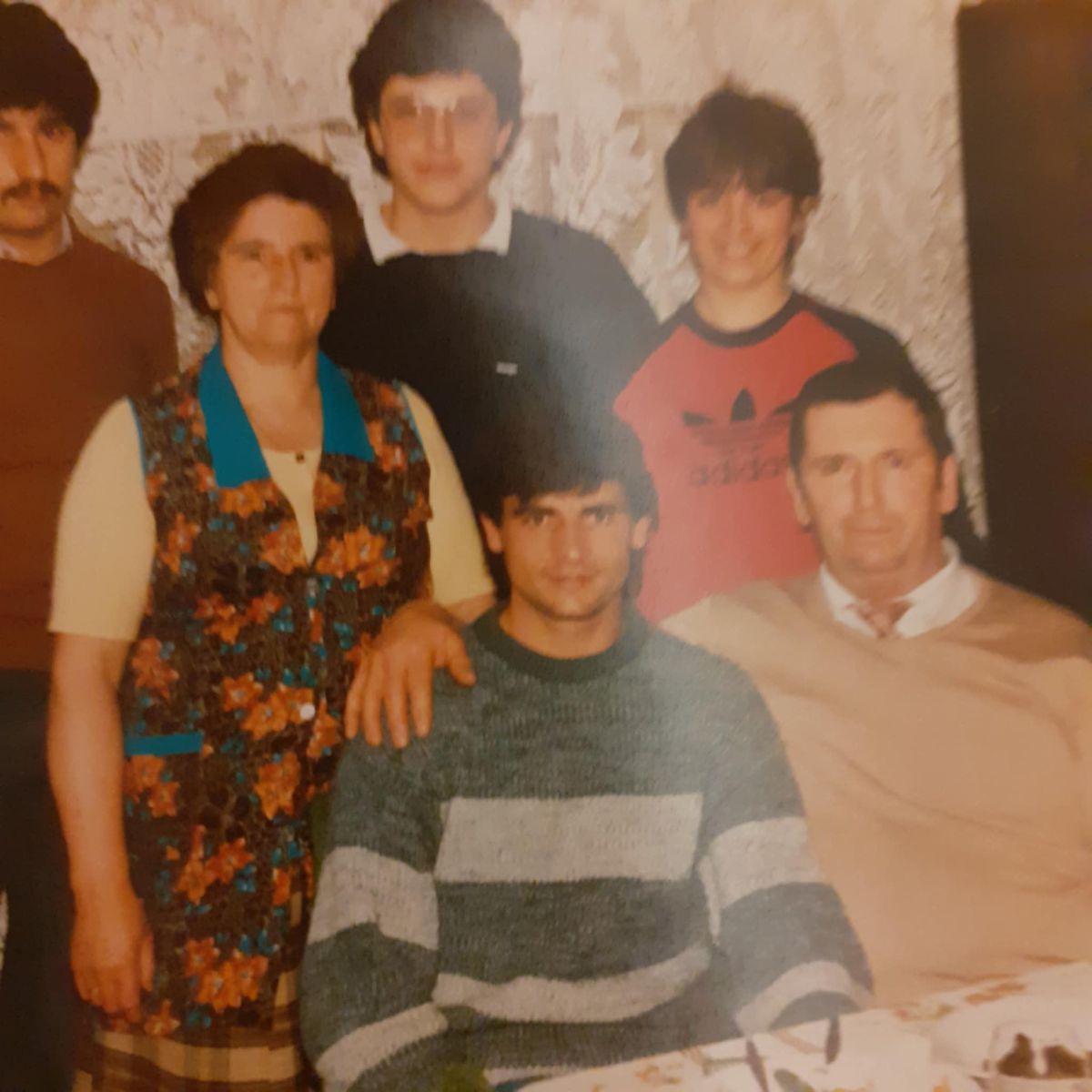 Interviu tulburător cu fratele lui Michael Klein, la 32 de ani de la decesul fostului „tricolor”: „Soția și fiica sunt ahtiate după bani. Își bat joc de numele bietului Mișa”