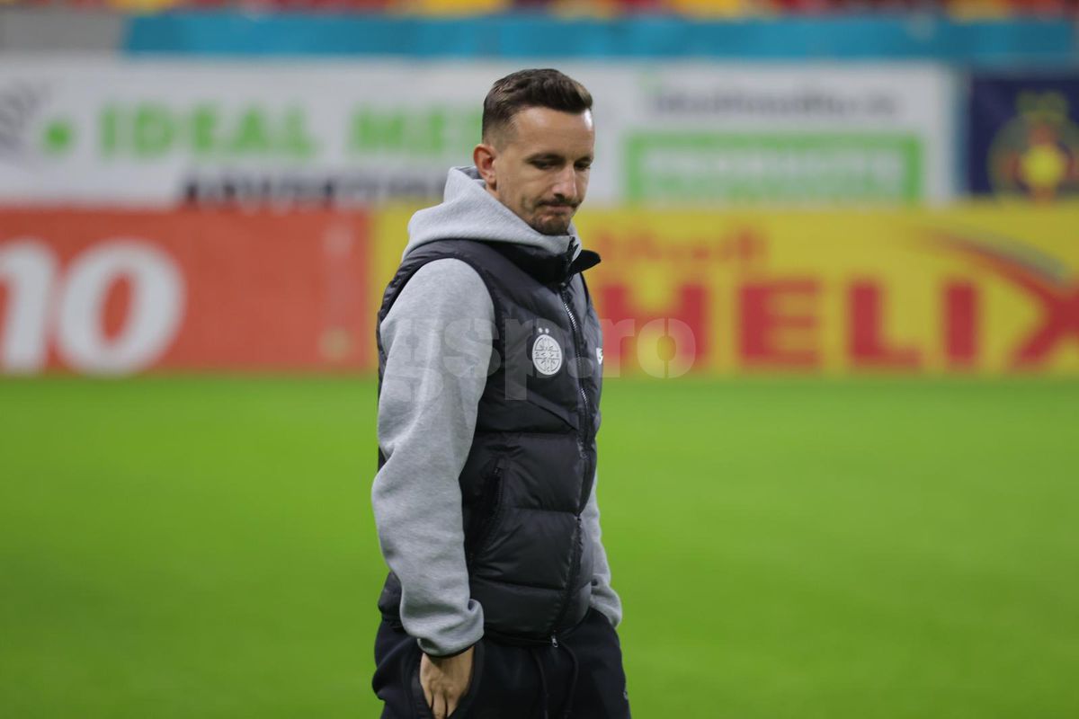 Imagini de la stadion înainte de FCSB - CFR Cluj