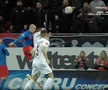 A văzut penalty în prima repriză la FCSB - CFR Cluj: „Lovește adversarul înainte să joace mingea”
