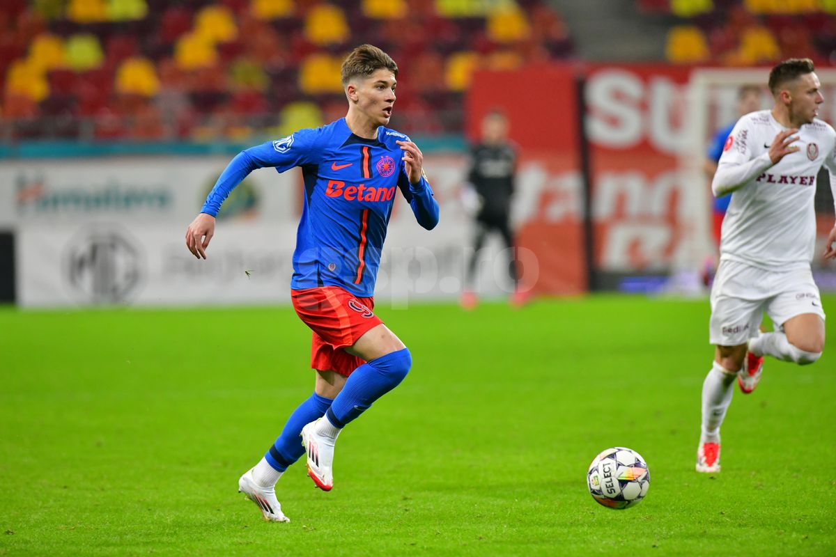 Fotbalistul de la FCSB s-a tuns la ordinul lui Mircea Lucescu: „E mai bine acum”