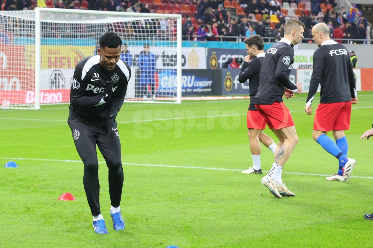 Imagini de la încălzire înainte de FCSB - CFR Cluj