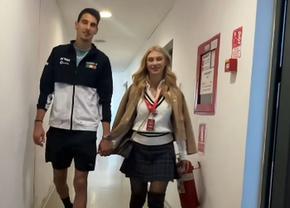 Cum au fost surprinși Victor Cornea și Andreea Bălan pe holurile sălii polivalente din Craiova, în ziua eșecului din Cupa Davis