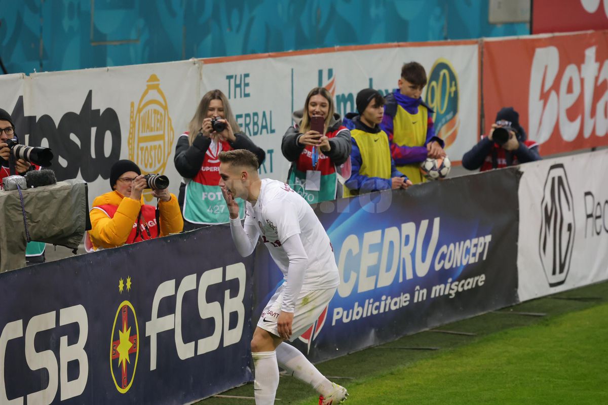 Louis Munteanu, întrebat direct despre transfer, după ce a fost urmărit de scouterii Parmei la FCSB - CFR: „Pregătit sunt mereu”