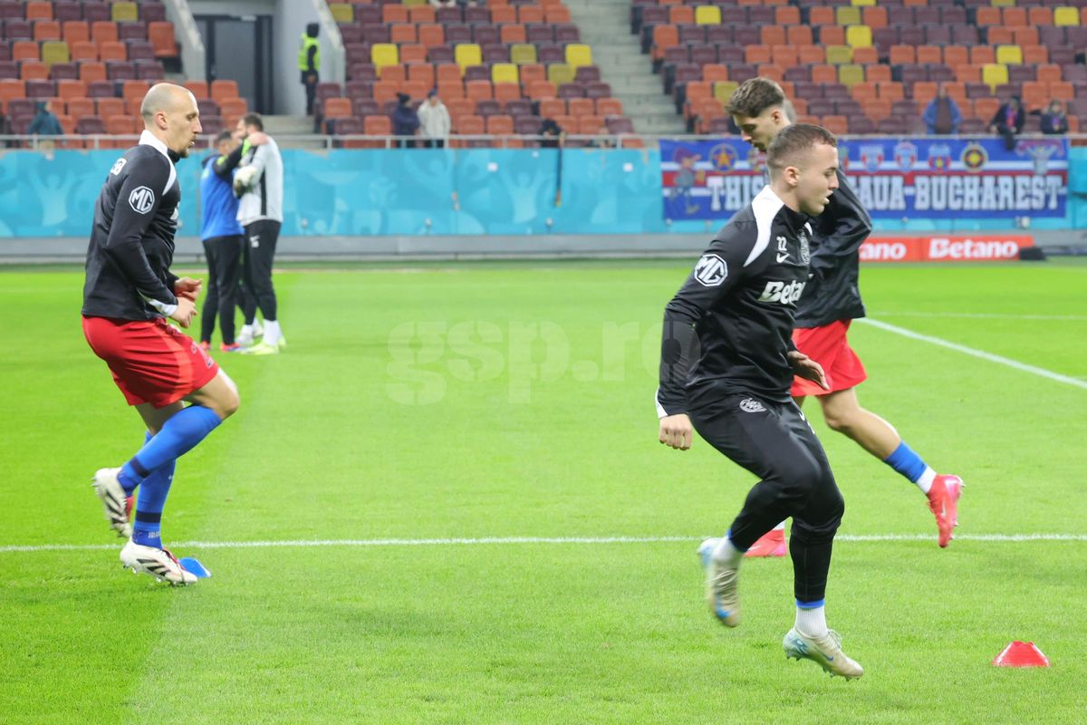 Imagini de la încălzire înainte de FCSB - CFR Cluj