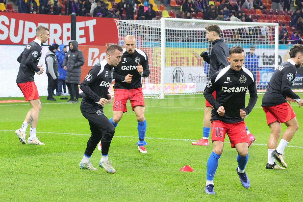 Imagini de la încălzire înainte de FCSB - CFR Cluj