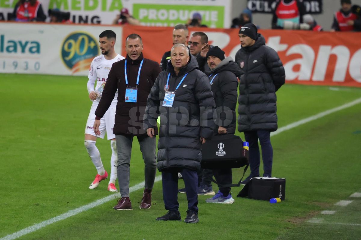 Dan Petrescu, nervos în FCSB - CFR Cluj