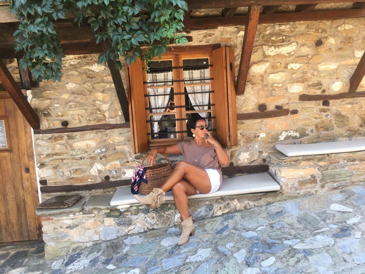 Sora lui Michael Klein, dezlănțuită în conflictul cu soția și fiica: „Obraznicelor, nu voi sunteți familia lui Mișa!” + „Mi-au luat mașina primită cadou de nuntă de la fratele meu”