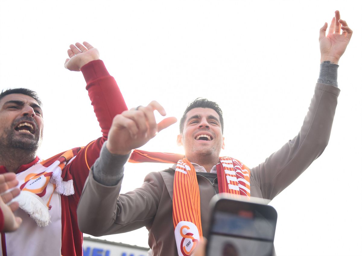 Alvaro Morata întâmpinat de fanii lui Galatasaray