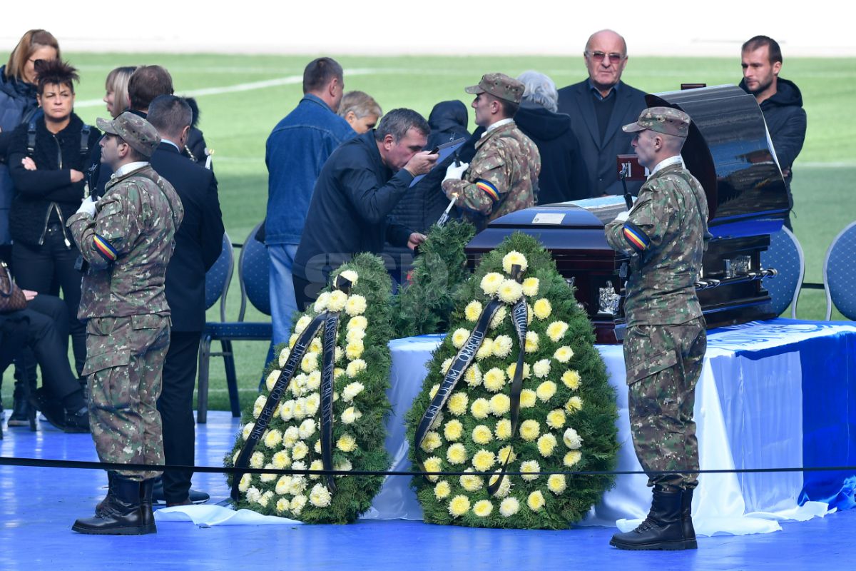 Gică Hagi, în 50 de imagini de colecție