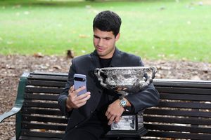 „Don Carlos Alcaraz” a ales un outfit special pentru a sărbători trofeul de la Australian Open