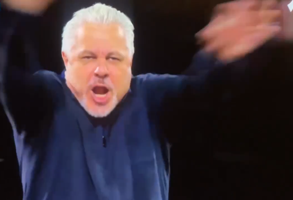 Marius Șumudică, criză de nervi în Arabia Saudită: „Finish, finish! Penalty, roșu, tot!”