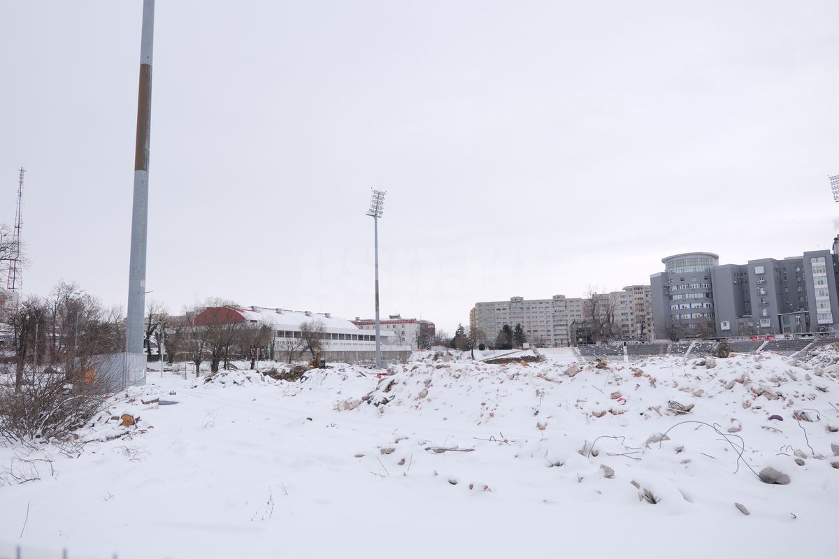 Se lucrează într-un ritm uluitor la Stadionul Dinamo: arena din Ștefan cel Mare este deja 50% demolată » GSP a intrat pe șantier