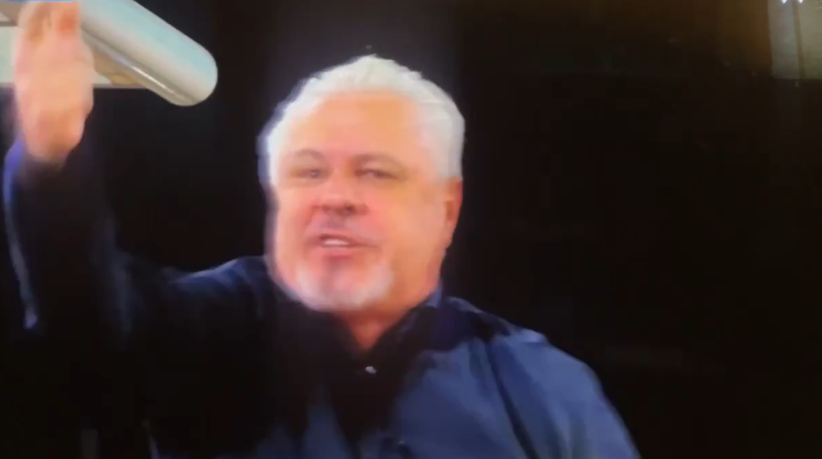 Marius Șumudică, criză de nervi în Arabia Saudită: „Finish, finish! Penalty, roșu, tot!”