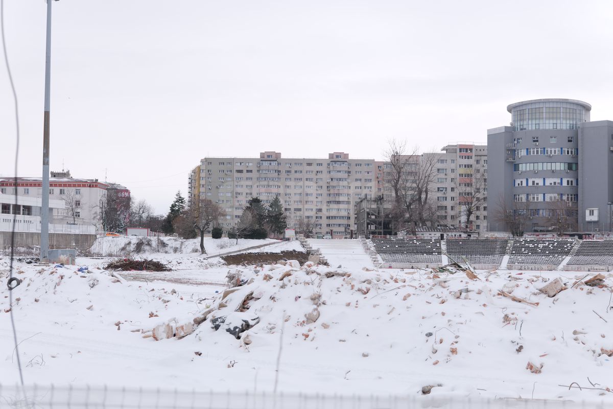 Se lucrează într-un ritm uluitor la Stadionul Dinamo: arena din Ștefan cel Mare este deja 50% demolată » GSP a intrat pe șantier