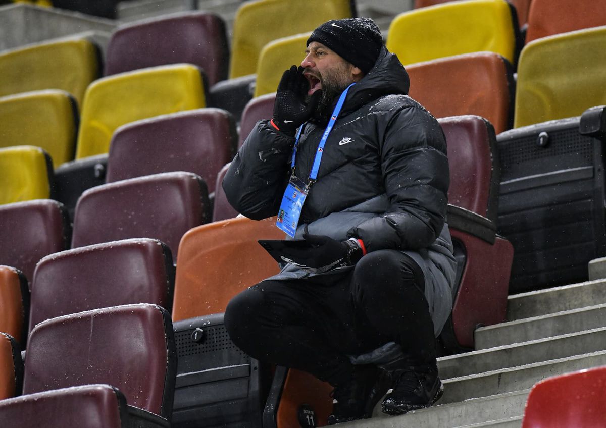 Salvatore Cisotti » FCSB a scos aceeași carte câștigătoare cu Csikszereda, într-un meci în care zăpada a învins fotbalul. Cum arată lupta la play-off