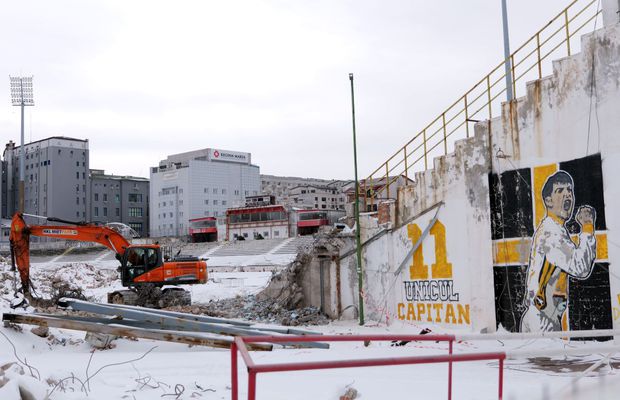 Se lucrează într-un ritm uluitor la Stadionul Dinamo: arena din Ștefan cel Mare este deja 50% demolată » GSP a intrat pe șantier