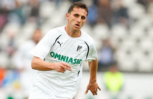 EXCLUSIV VIDEO Un fotbalist decorat de Băsescu a ajuns muncitor în fabrică și a lucrat de la 6 dimineața până la 6 seara! „N-am avut cu cine să mă înțeleg!”