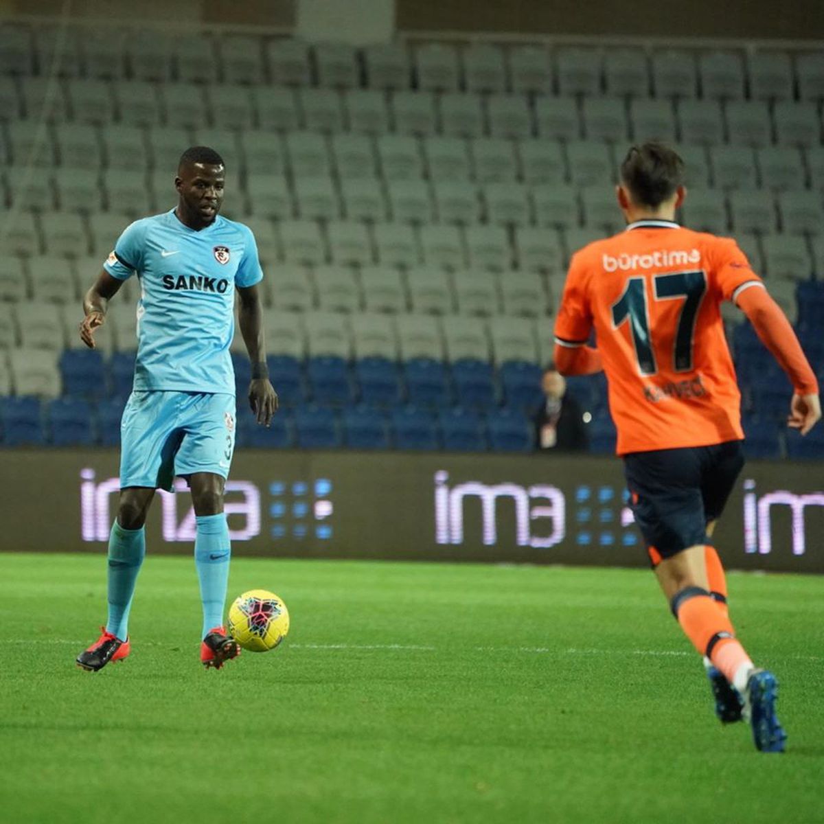 FOTO Șumudică a pierdut pe terenul formației lui Erdogan » Maxim, pasă de gol pentru Gaziantep