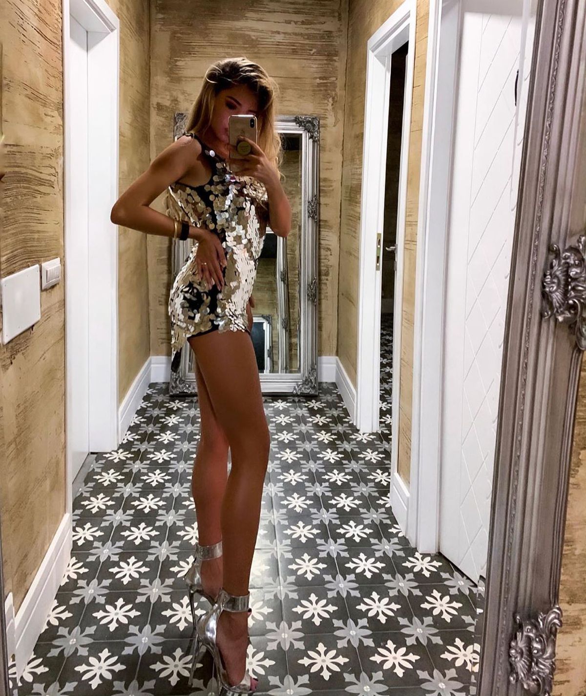 FOTO HOT N-a vrut să plece de la FCSB ca să se împace cu ea? Un stelist e din nou împreună cu una dintre cele mai sexy vedete din showbiz