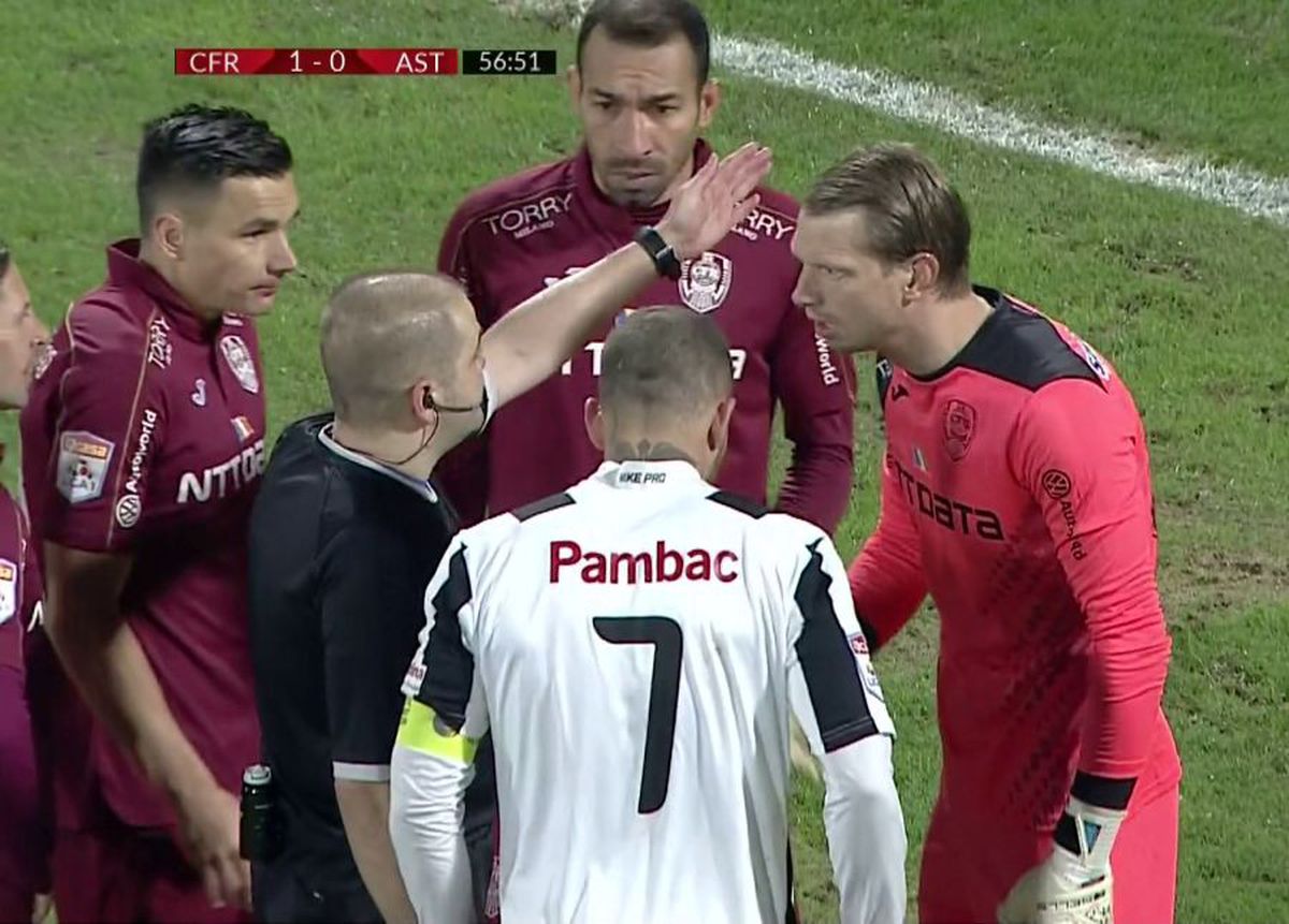 CFR CLUJ - ASTRA 2-1 // FOTO Alibec a stricat un record fenomenal al lui Petrescu, după o gafă stupidă comisă de Arlauskis