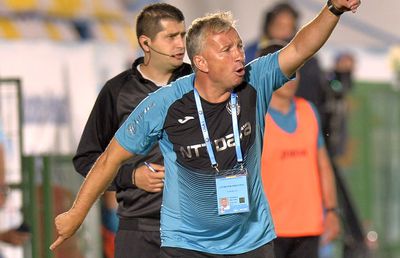 CFR CLUJ - ASTRA 2-1 // Dan Petrescu nu s-a mai putut abține: „Ăsta e campionatul proștilor, nu suntem normali! Mi-ați luat și golurile!”