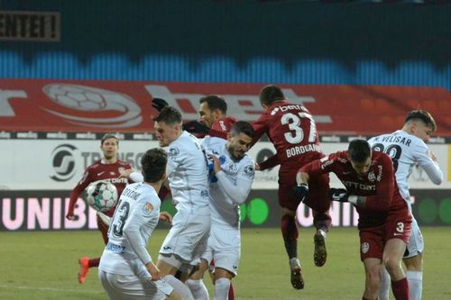CFR Cluj a învins-o luni seară pe FC Argeș, scor 5-0, însă „feroviarii” au primit și o veste proastă. Avertizat în prelungiri, Andrei Burcă va lipsi la meciul de etapa următoare, cu UTA