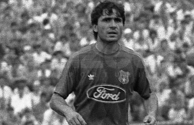 VIDEO EXCLUSIV » Bătaie generală la meciul Stelei: „Lăcătuș s-a enervat rău de tot! Și Hagi a împins pe cineva”