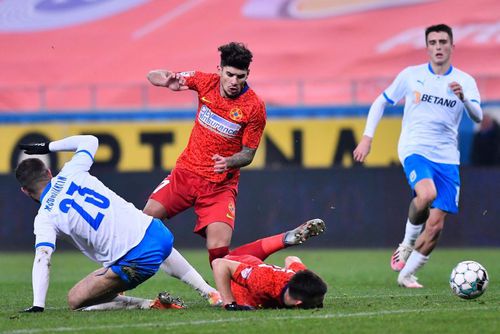 FCSB, Craiova și CFR Cluj luptă din nou pentru titlu în Liga 1