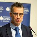 Secretarul general LPF, Justin Ștefan, îi răspunde lui Sorin Cârțu, după ce președintele Craiovei a lansat luni un atac dur la adresa șefilor FRF și LPF, aflați în conflict pe tema introducerii arbitrajului video în Liga 1.