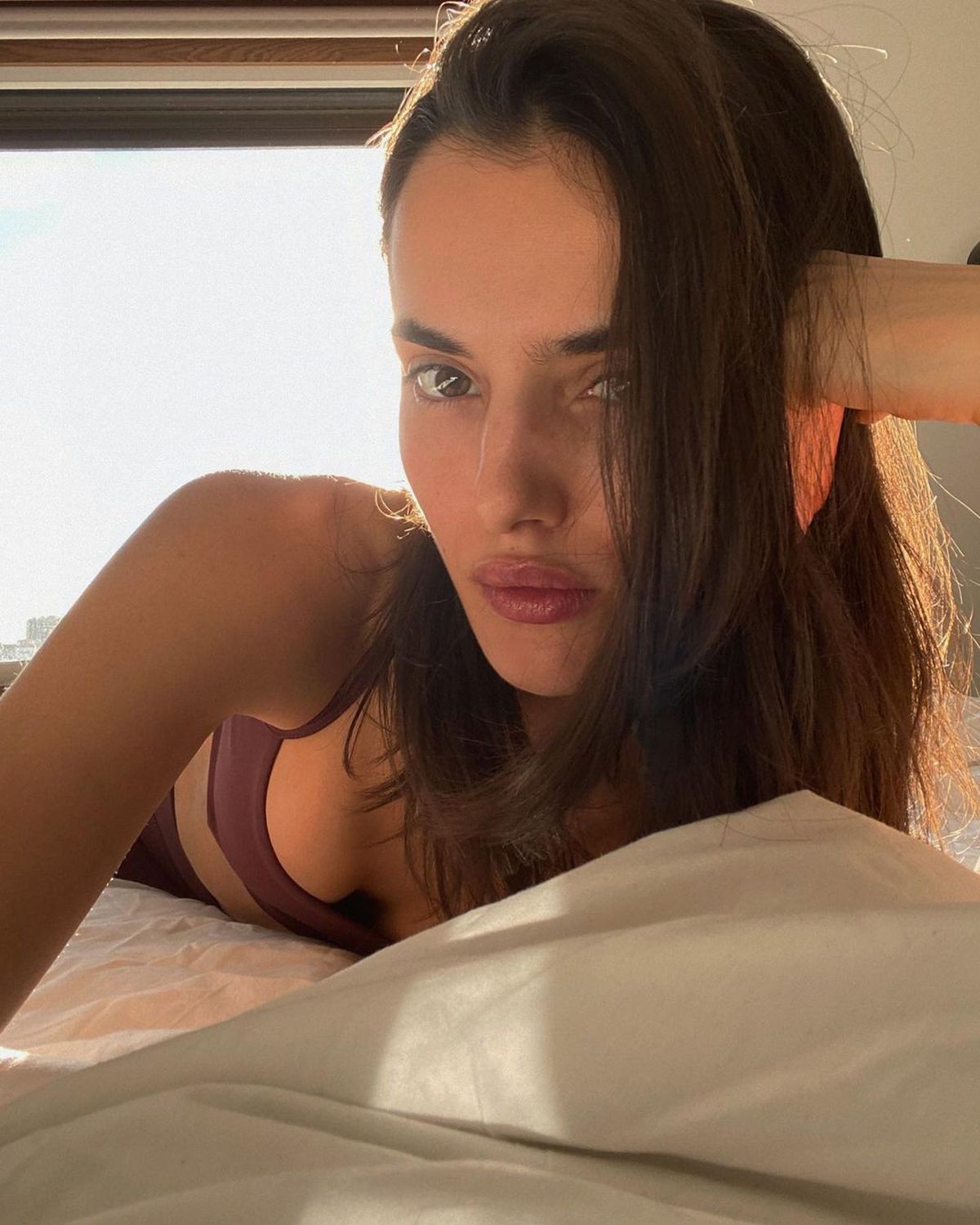 FOTO Un fotograf a remarcat-o într-o stație de metrou, iar cariera ei de fotomodel a luat avânt. A pozat și dezbrăcată pentru o revistă