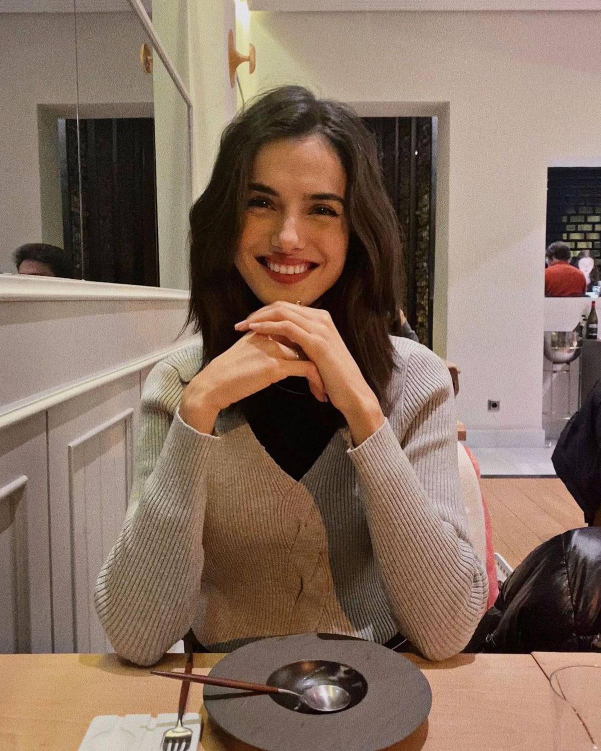 FOTO Un fotograf a remarcat-o într-o stație de metrou, iar cariera ei de fotomodel a luat avânt. A pozat și dezbrăcată pentru o revistă