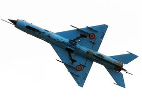 Un MiG 21 Lancer s-a prăbușit în România! Elicopterul care a plecat în căutarea lui s-a prăbușit și el: 5 morți!