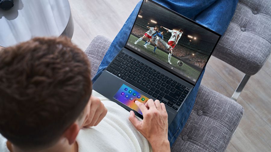 ASUS Zenbook 14X OLED (UX5400): un ecran care redefinește realitatea