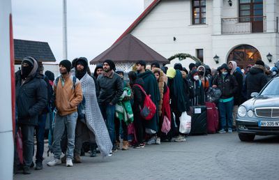 Refugiații din Ucraina, cazați lângă fotbaliști! Zeci de persoane au ajuns în baza celor de la FCSB » Cum se schimbă activitatea echipei