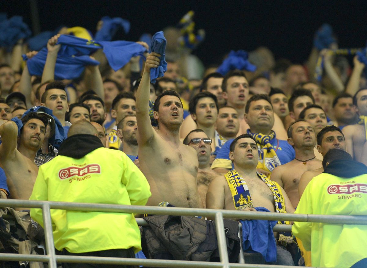 Top 3 curiozități înainte de FCSB - Petrolul: de când n-au mai câștigat „găzarii” la București, cel mai violent derby și 5 scenografii de senzație