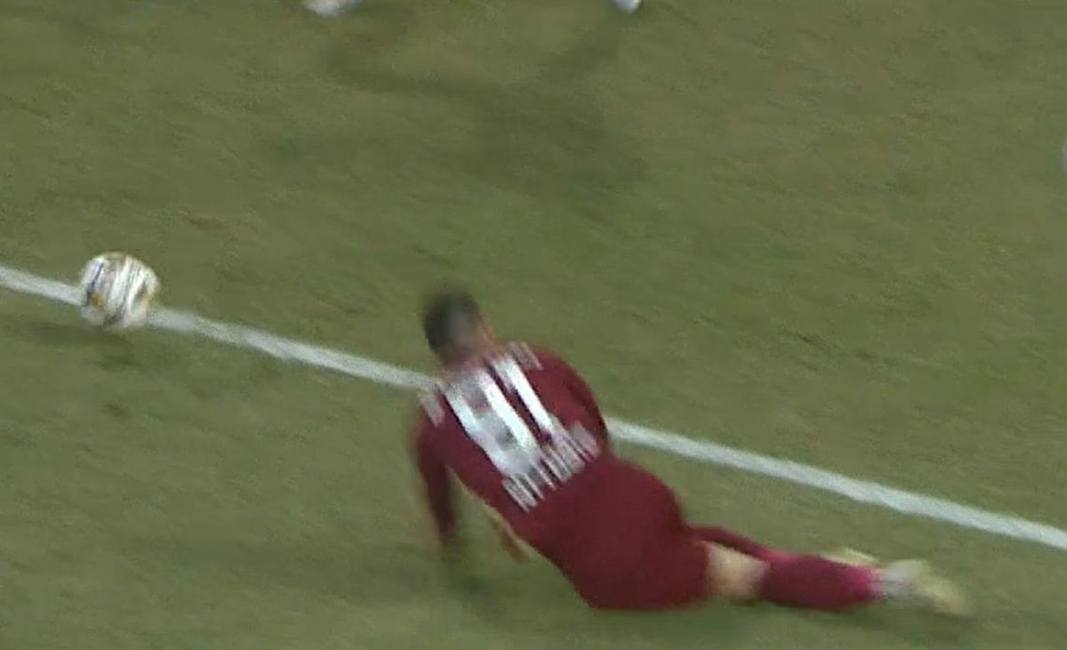 Penalty controversat în CFR Cluj - UTA Arad