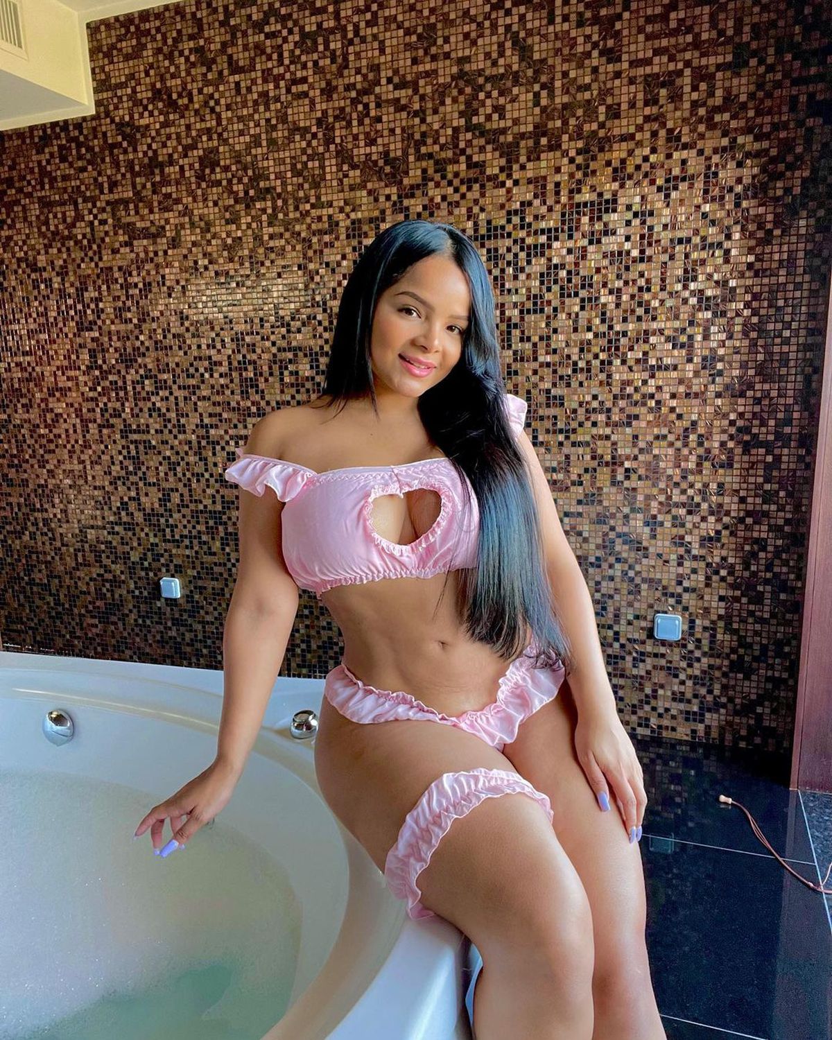 Cristiano Ronaldo a luat foc după ce o vloggeriță din Venezuela a dezvăluit că a făcut sex cu el în cantonamentul Portugaliei