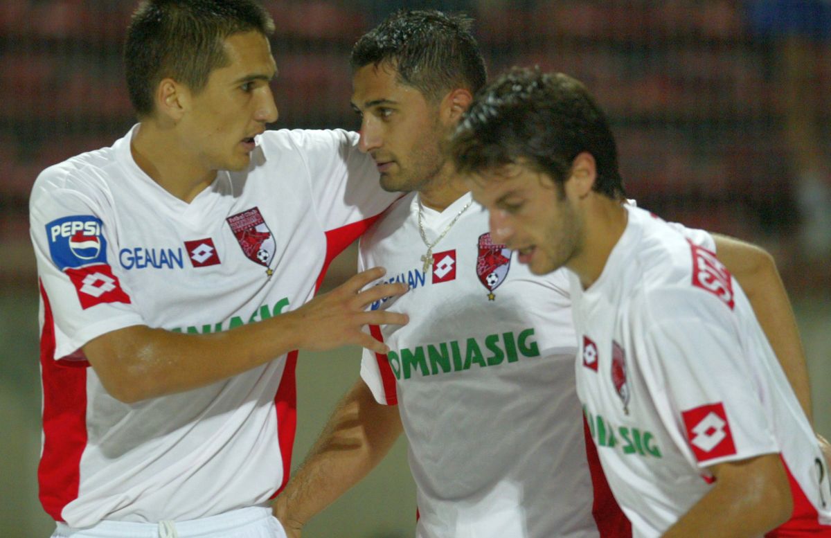 Ieri colegi, acum adversari în meciul de care depinde sezonul lui Dinamo » Burcă și Niculescu față în față: „El a fost fotbalist, eu jucător. Sorții l-au răsfățat mai mult”